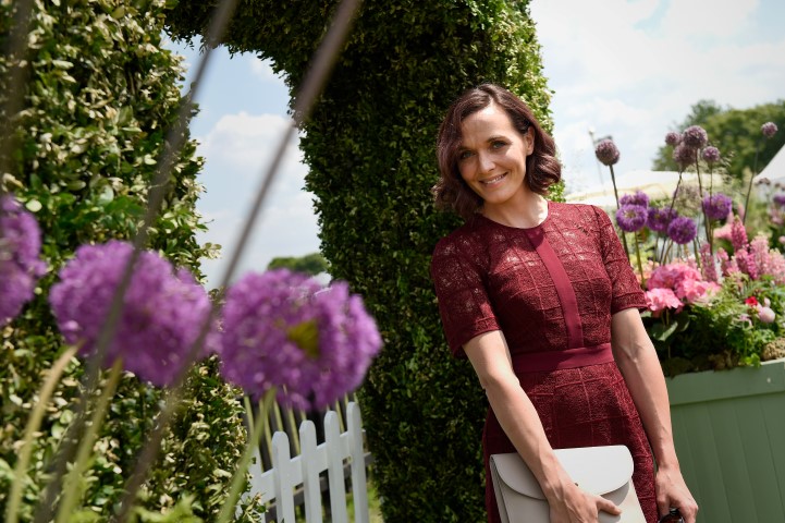 700065097 AJ 8997 08B54B04FD44EB505107F7C1BE394597